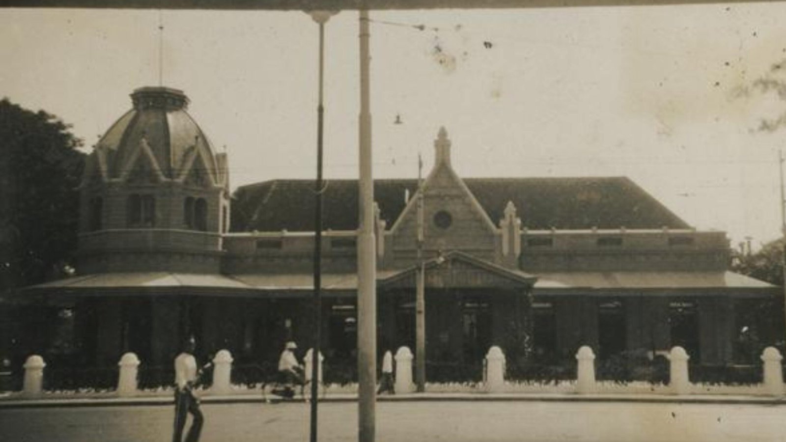 DEJAVASCHE BANK  1900